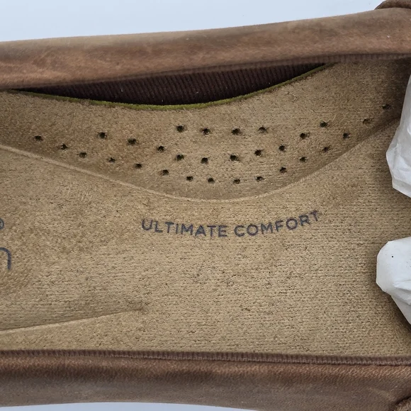 6N - NARROW - Clarks Roseville Sky Women's Slip-Ons, Mahogany Leather, Like New! - Picture 8 of 16